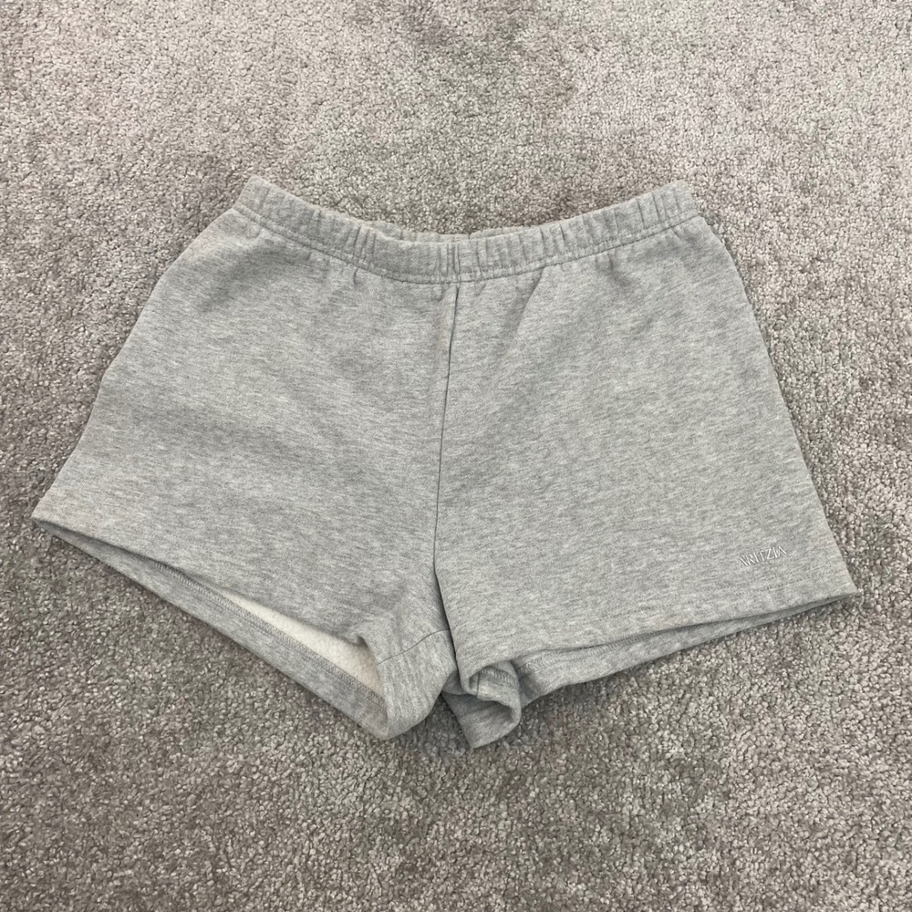 Aritzia Shorts Womens Small Sweatfleece Cozy Fleece Heather Grey Logo